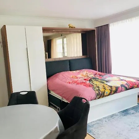 Deluxe Sun אוסטנדה