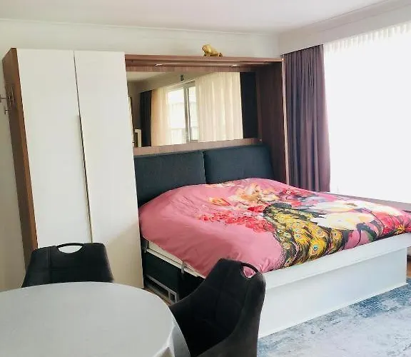 Deluxe Sun אוסטנדה